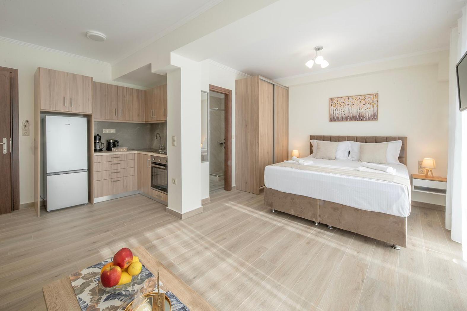 Plaka Apartment